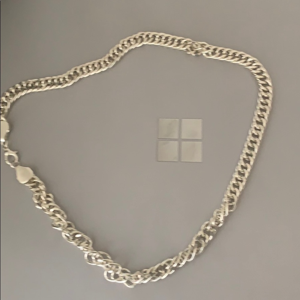 Urban outfitters silver chain